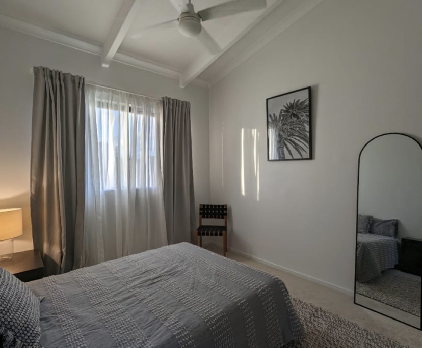 $400, Student-accommodation, 4 bathrooms, Ashmore QLD 4214