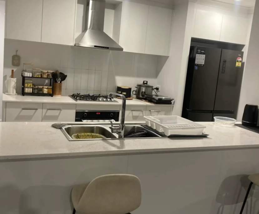 Room in a share house