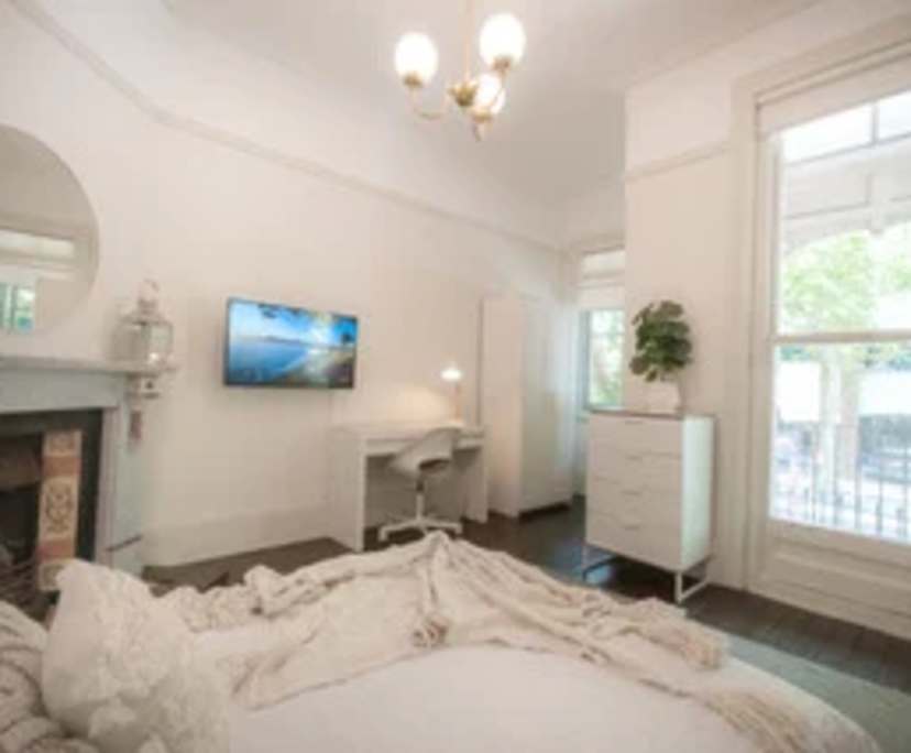 Furnished room in a share house