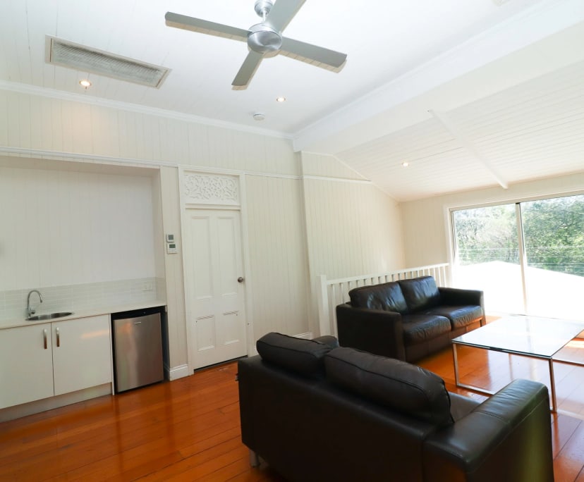 2 Rooms for Rent in Auchenflower, Brisbane 20039...