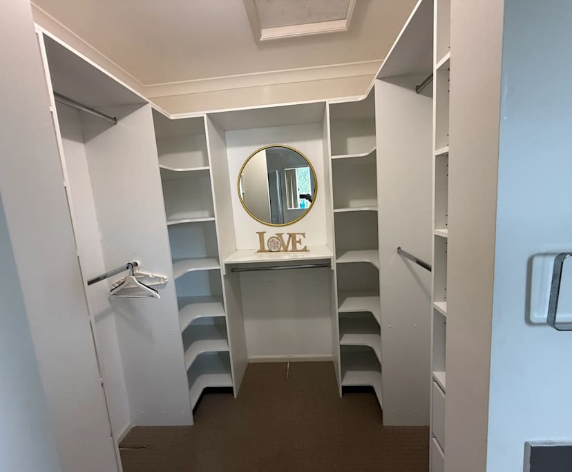 $300, Share-house, 4 bathrooms, Clyde VIC 3978