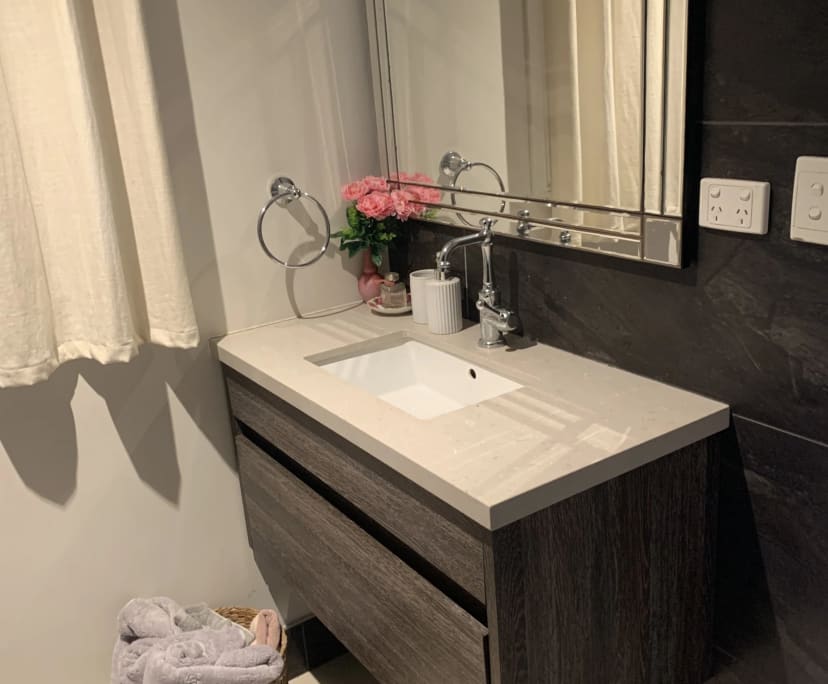 $290, Share-house, 3 bathrooms, Albion QLD 4010