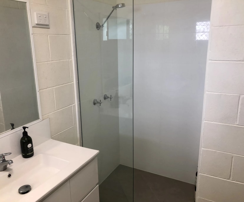 2 Rooms for Rent in Hermit Park, Townsville 2353...