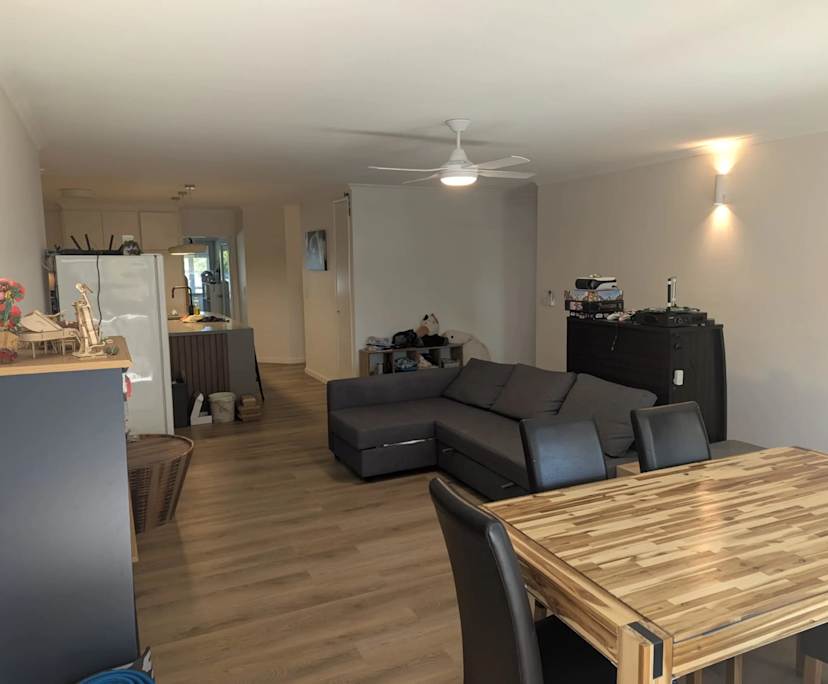 Unfurnished room in a flatshare