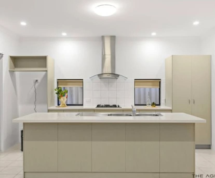 Unfurnished room in a share house