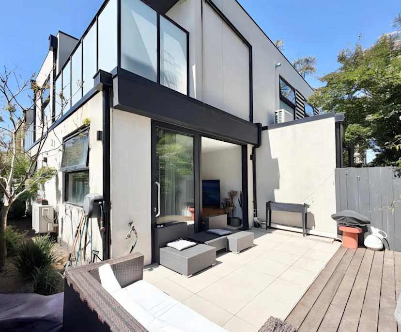 $350, Share-house, 2 bathrooms, Glen Huntly VIC 3163