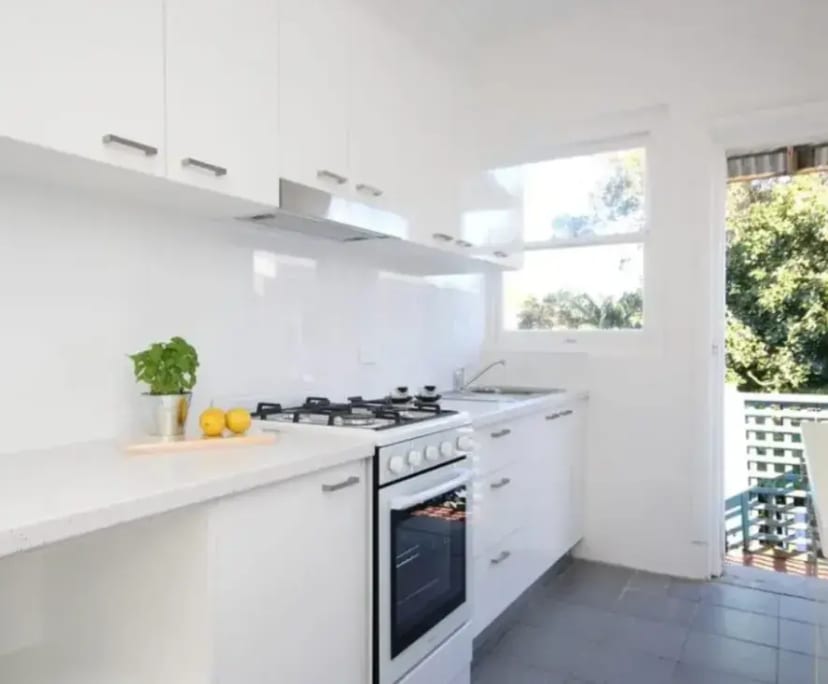 $595, Whole-property, 2 bathrooms, Kingsford NSW 2032