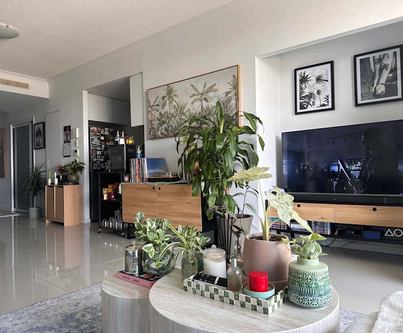 Unfurnished room with own bathroom