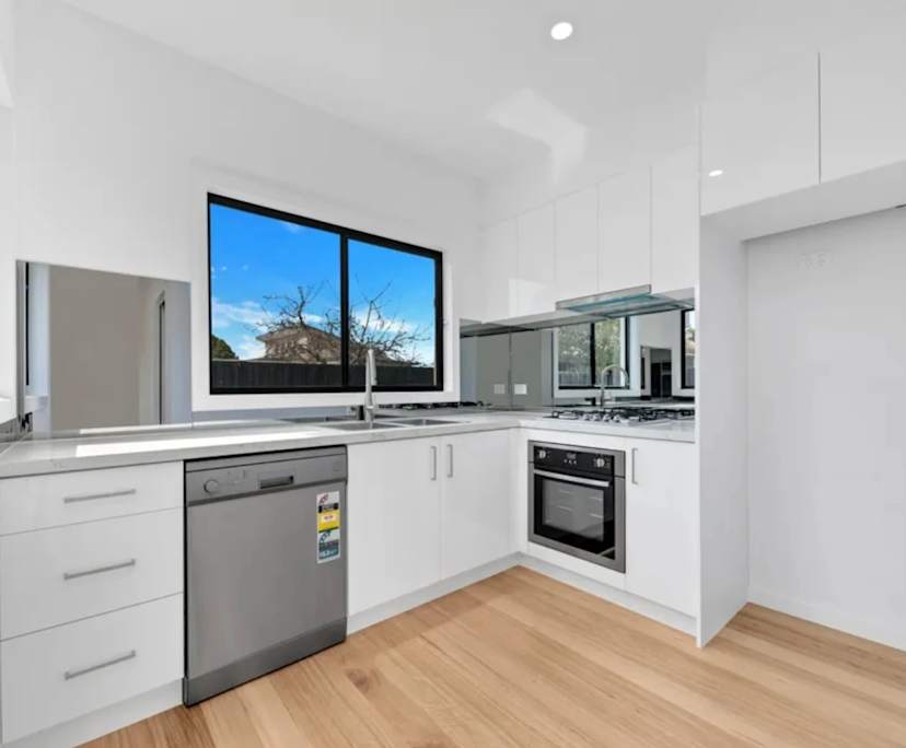 $300, Share-house, 2 bathrooms, Reservoir VIC 3073