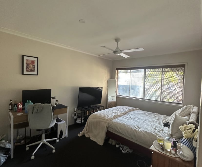 Furnished room with own bathroom