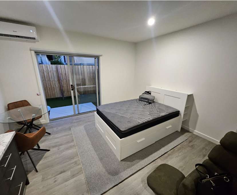 $380, Share-house, 6 bathrooms, East Geelong VIC 3219