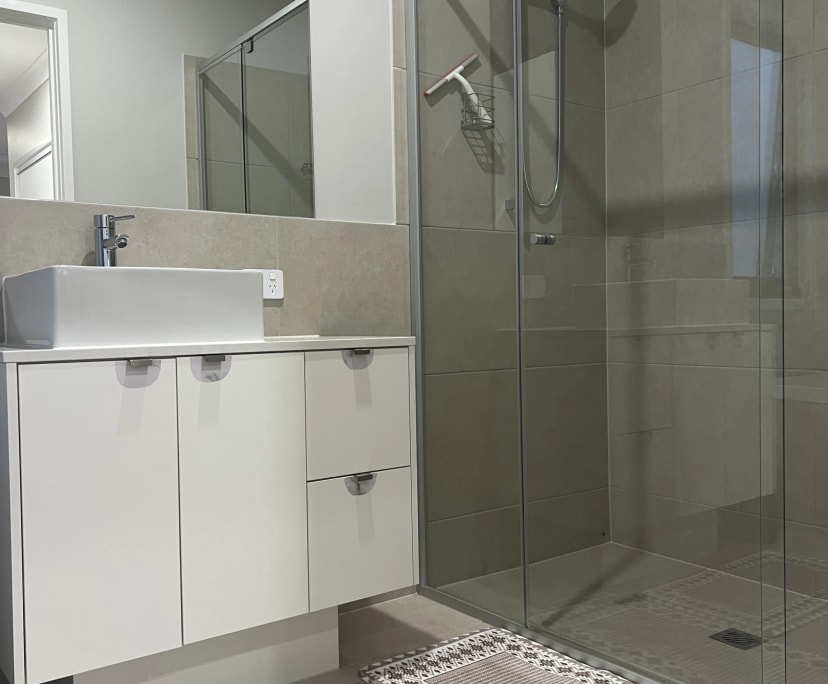 $230, Share-house, 4 bathrooms, Pallara QLD 4110