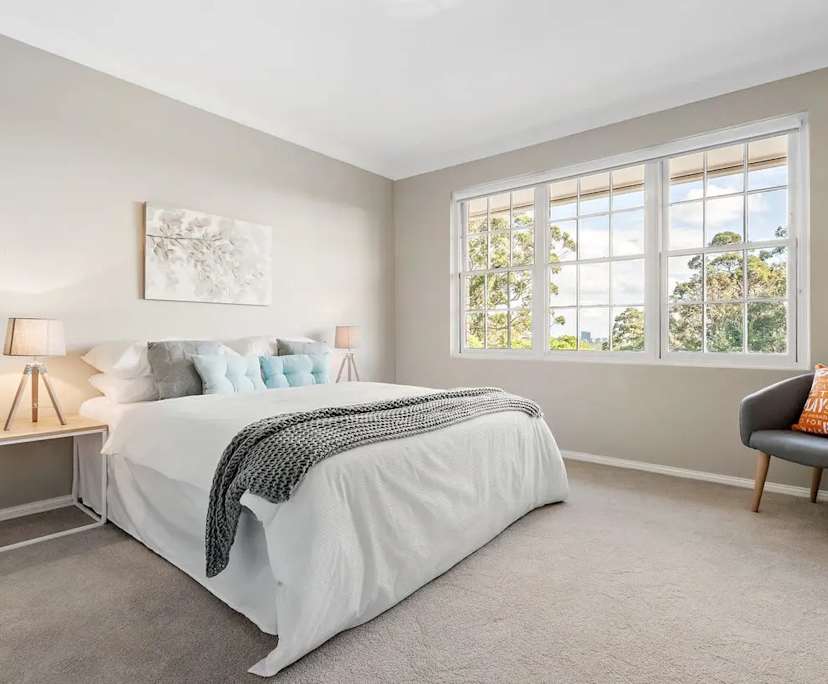 Unfurnished room in a flatshare