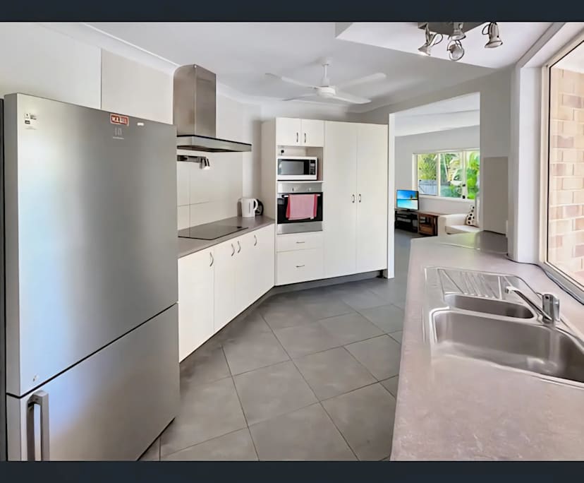 $400, Share-house, 5 bathrooms, Arundel QLD 4214