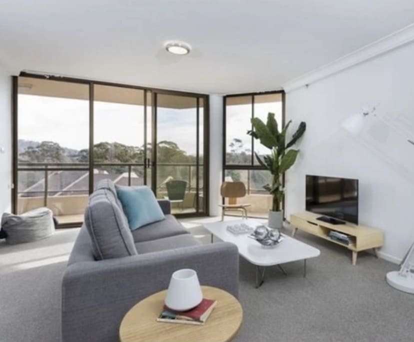 Unfurnished room with ensuite in a flatshare