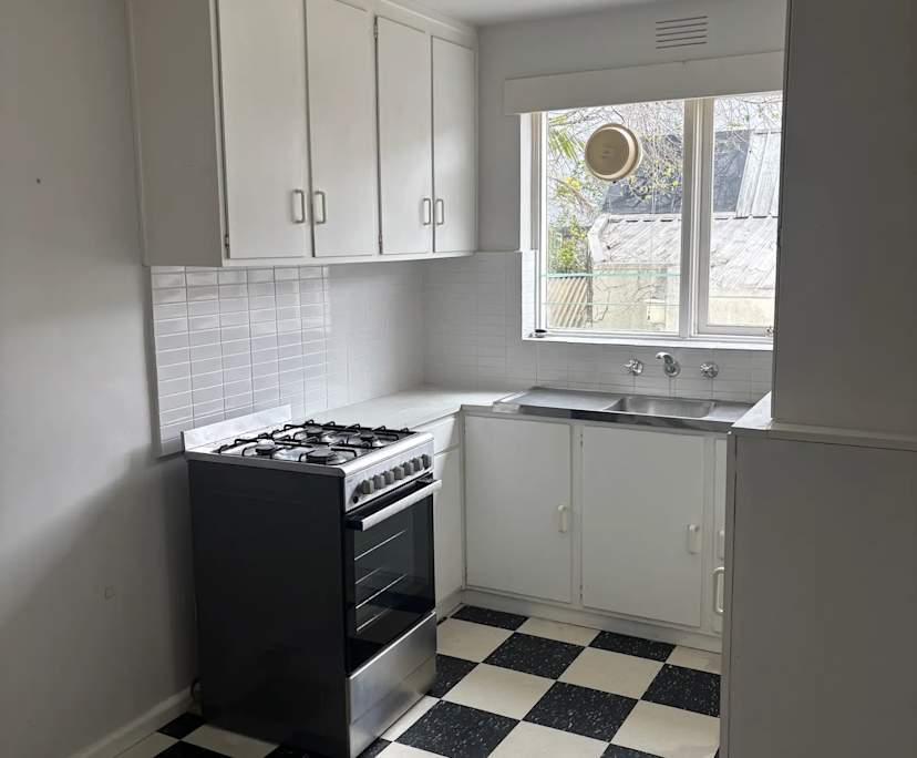 Whole property with 2 rooms for rent