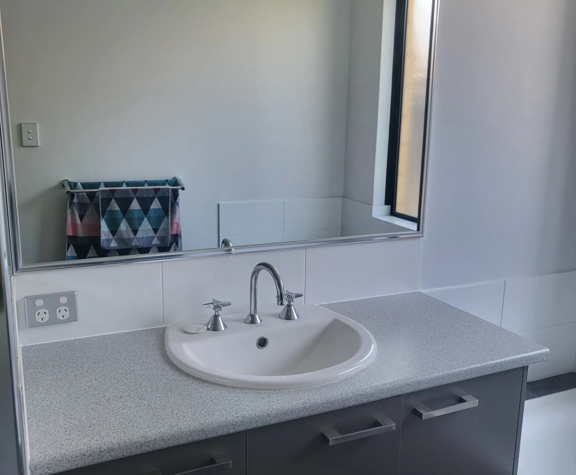 $300-350, Share-house, 2 rooms, Pearsall WA 6065, Pearsall WA 6065