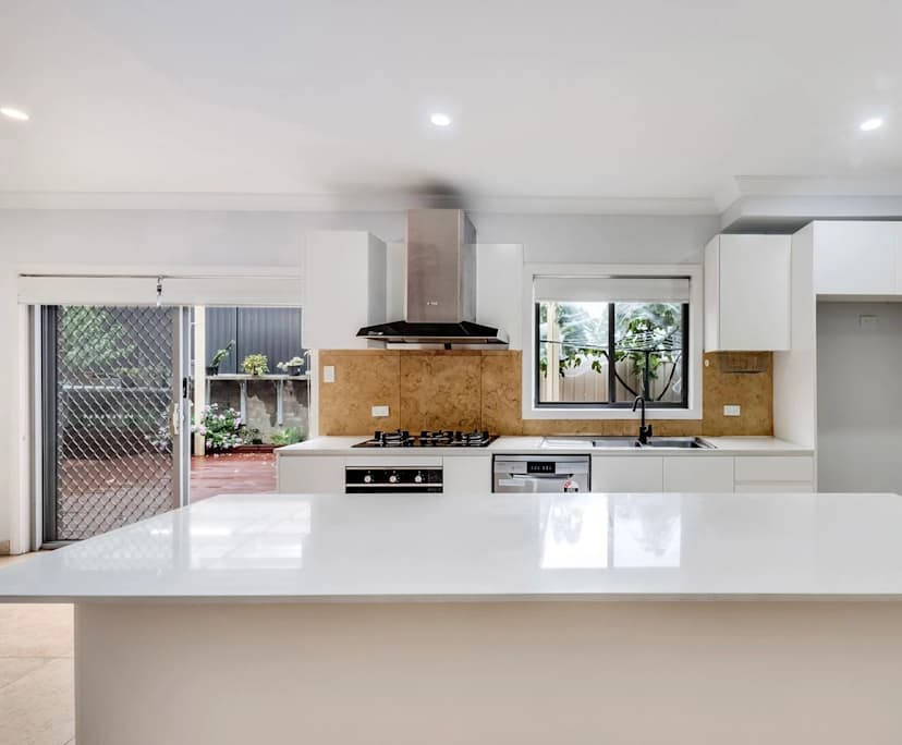 $295, Share-house, 4 bathrooms, Peakhurst NSW 2210