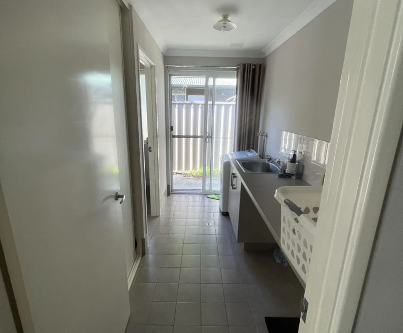 Unfurnished room in a share house