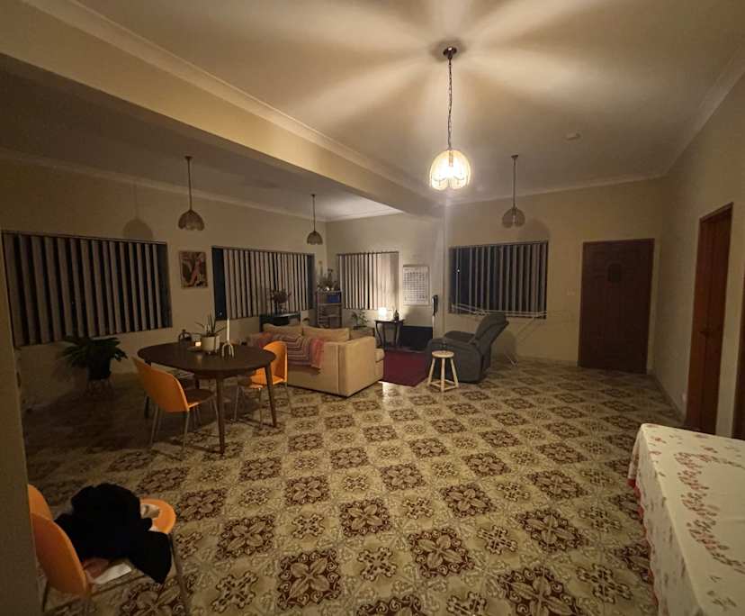 Unfurnished room in a flatshare