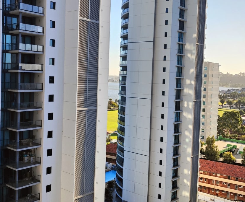 Furnished room with ensuite in a flatshare