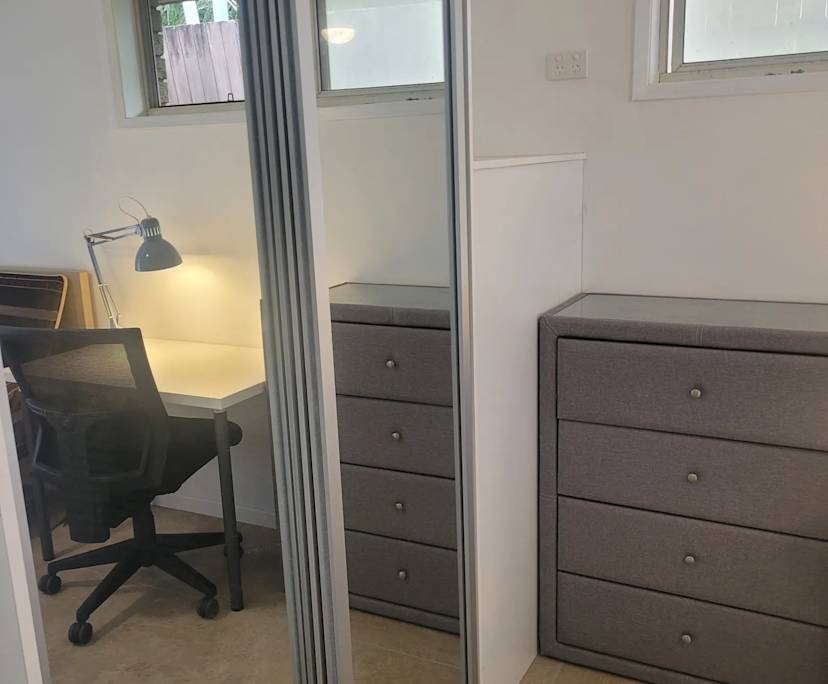 Furnished room in a share house