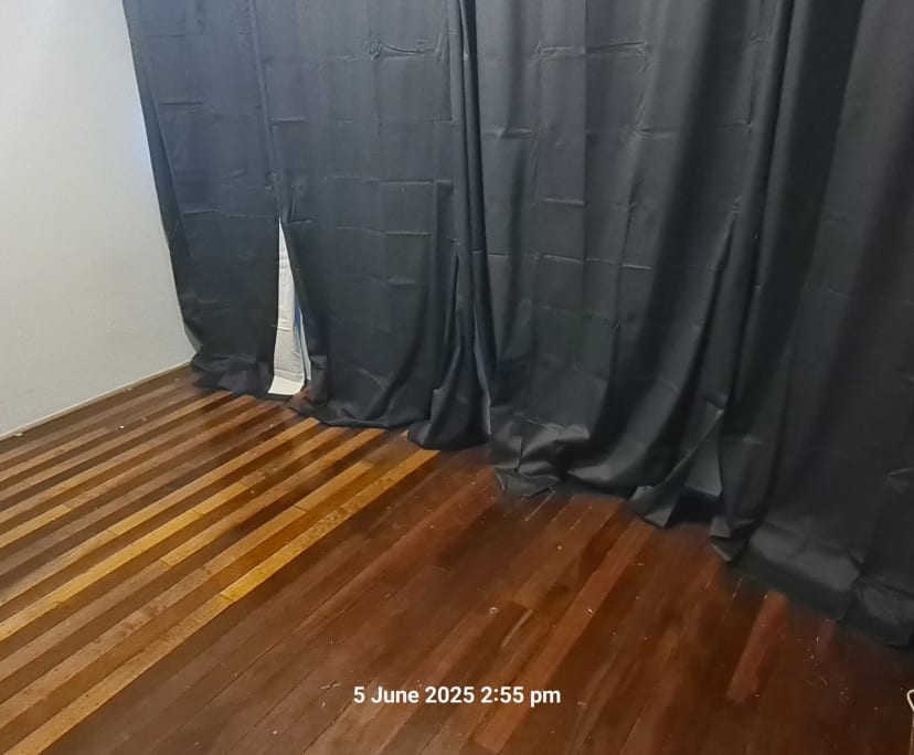 Unfurnished room in a share house