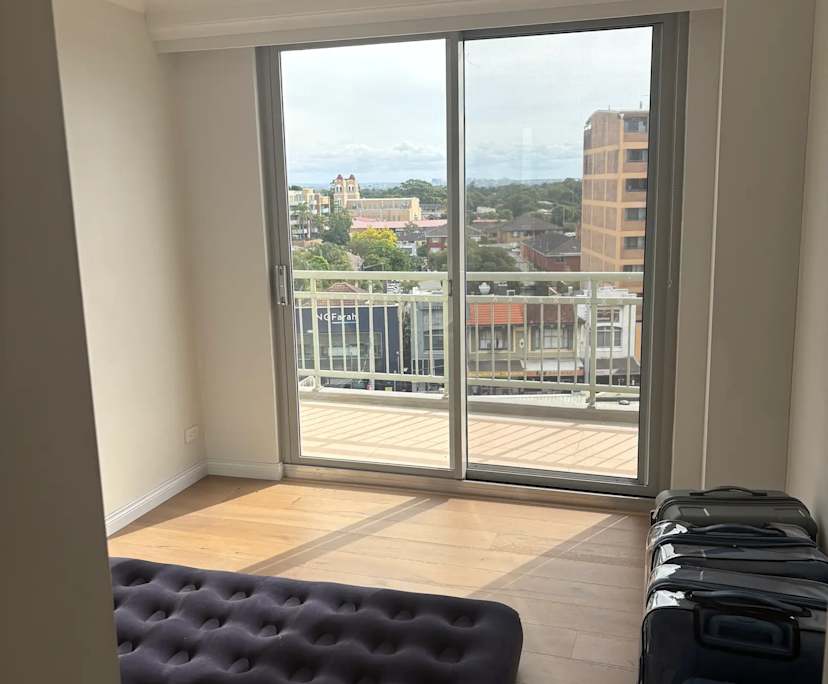 Unfurnished room in a flatshare