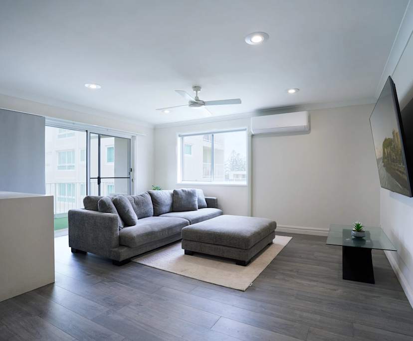 Whole property with 2 rooms for rent