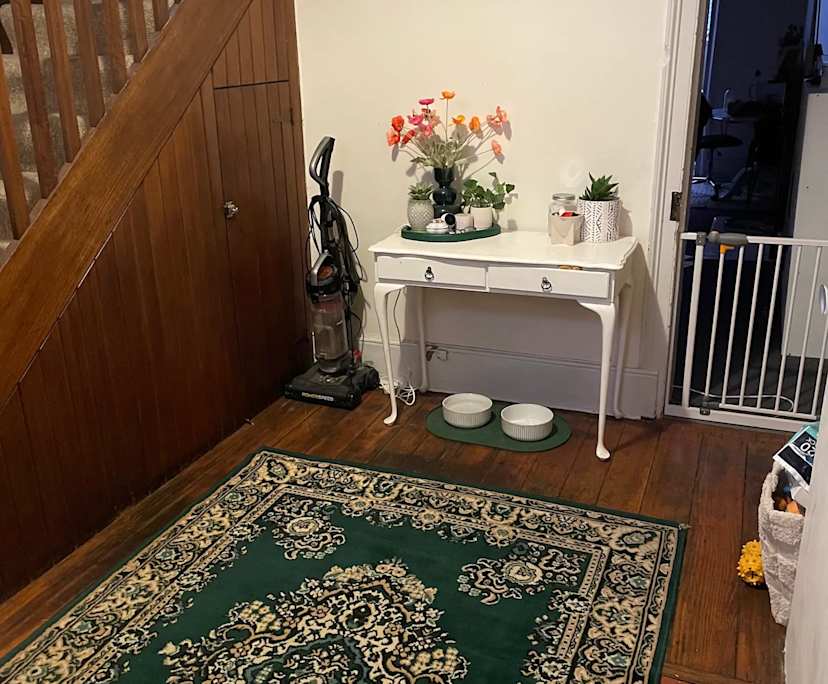 Furnished room in a flatshare