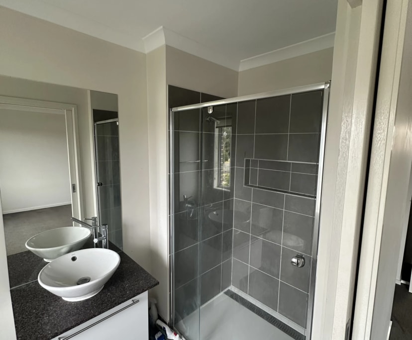 $300, Share-house, 4 bathrooms, Armstrong Creek VIC 3217