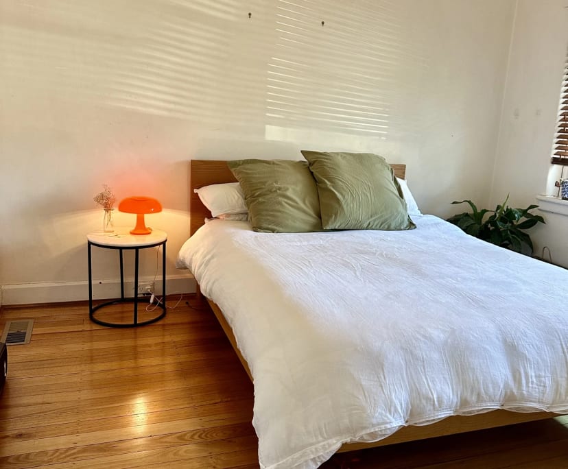 Unfurnished room in a share house