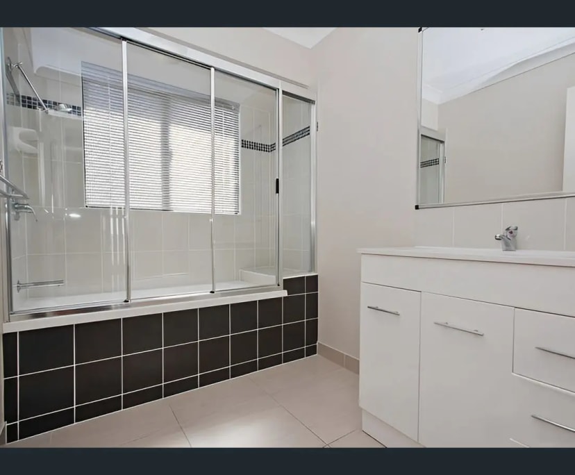 $300, Share-house, 4 bathrooms, Mount Louisa QLD 4814