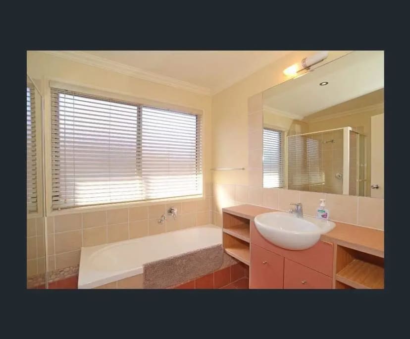 Room for Rent in Robina, Gold Coast 230, Furnishe...