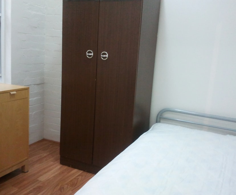 Furnished room in a flatshare