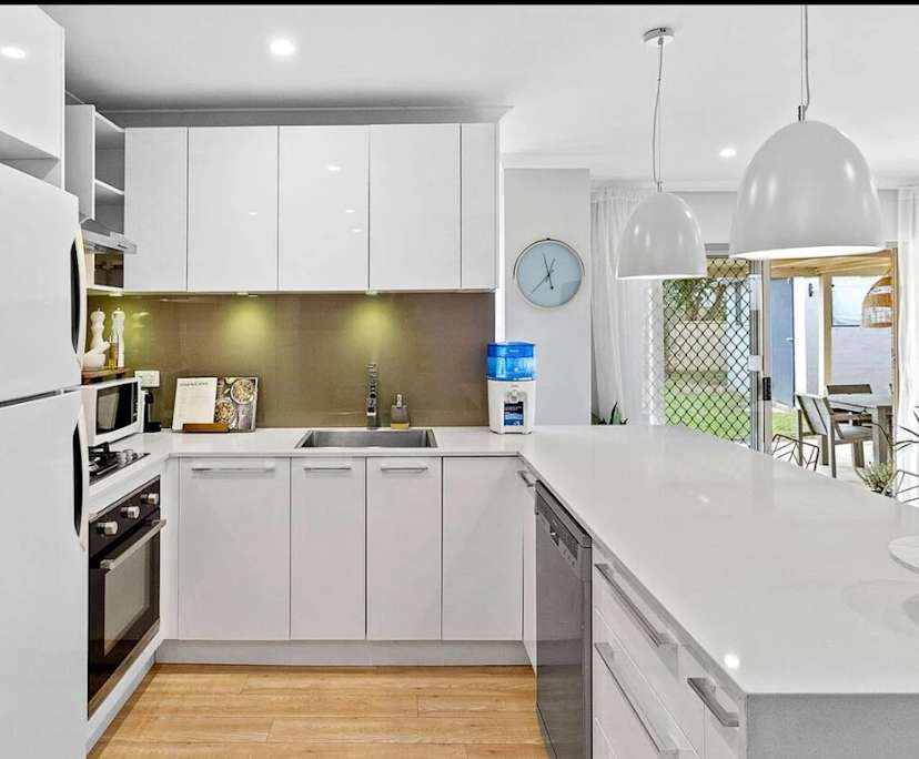 Room in a share house