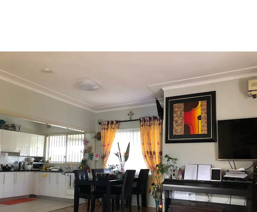 Whole property with 2 rooms for rent