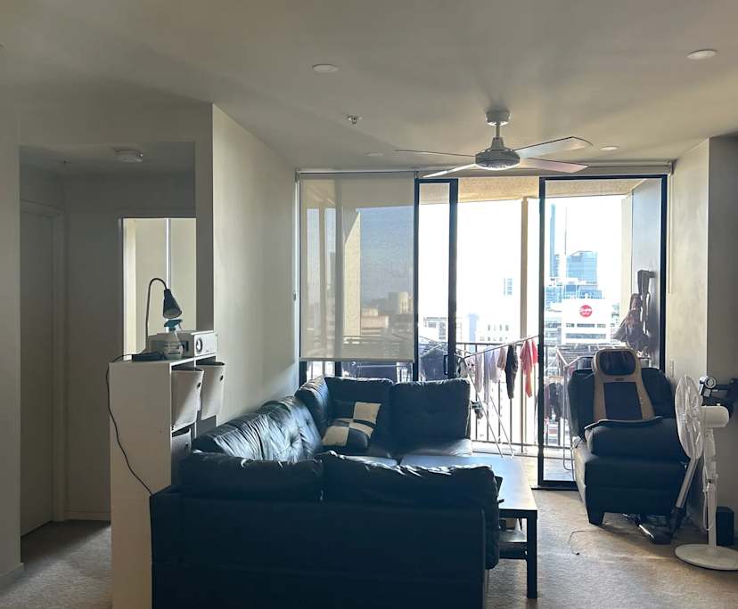 Furnished room in a flatshare