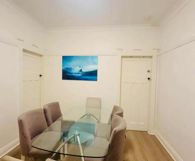 Room in a share house