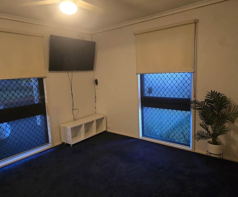 Room in a share house