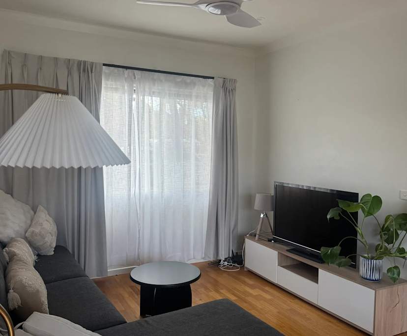 Unfurnished room in a flatshare