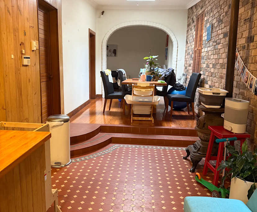 Room in a share house