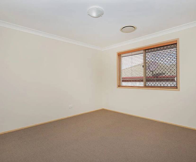 Whole property with 2 rooms for rent