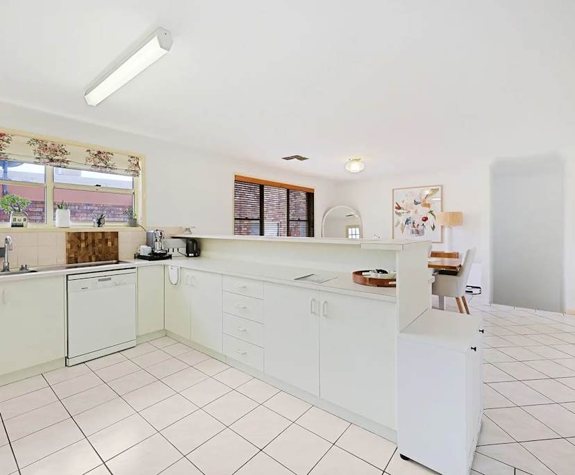 $300, Share-house, 4 bathrooms, Hillvue NSW 2340