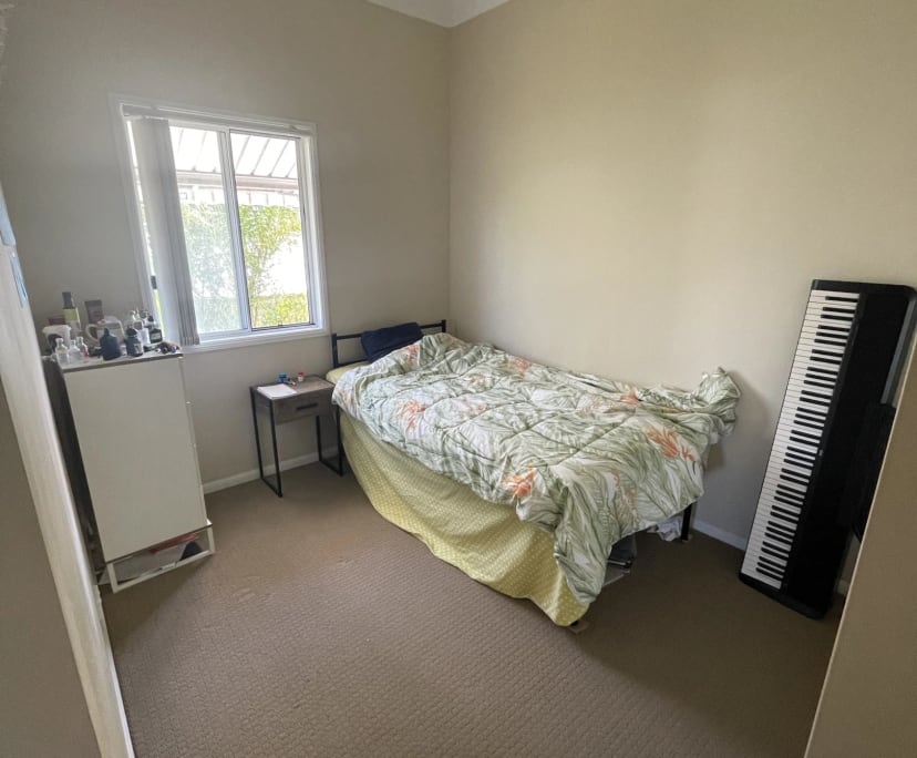 Room for Rent in Hendra, Brisbane 250, Furnished,...