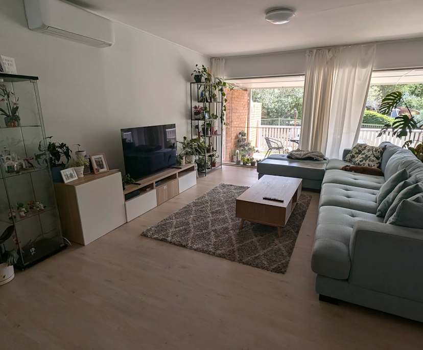 Unfurnished room in a share house