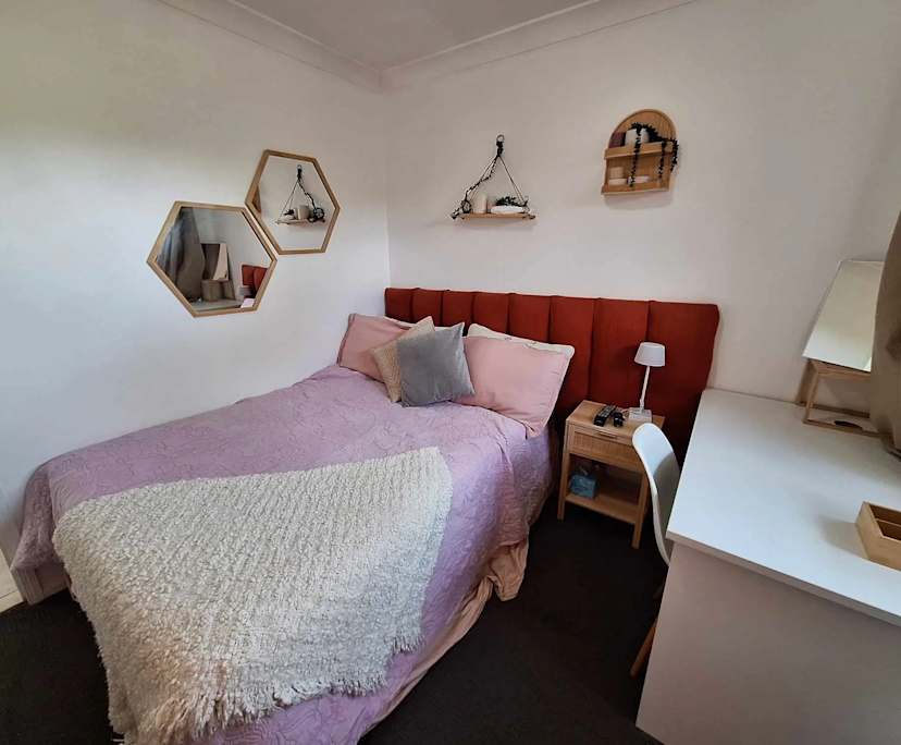 Room in a share house