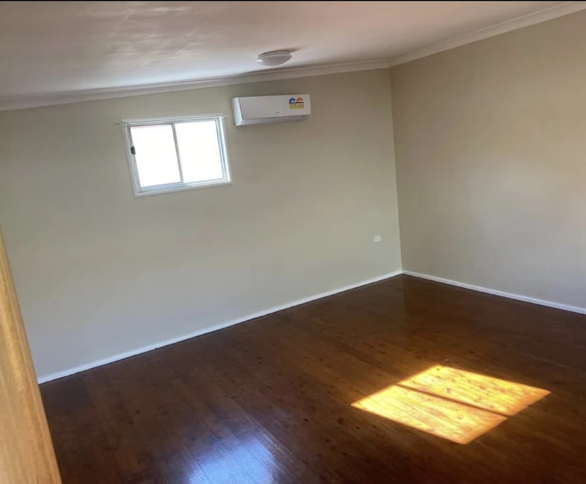 Granny Flat for Rent in Granville, Sydney 350, Un...