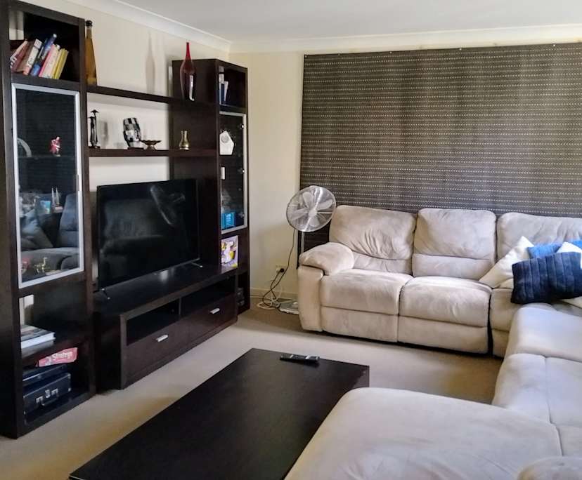 $300, Share-house, 3 bathrooms, Pimpama QLD 4209