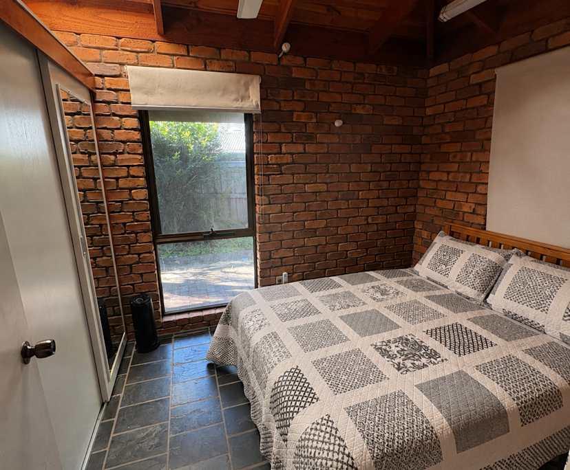 Room in a share house